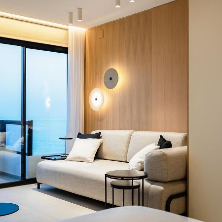 Aloha Apartamentos - Primera Linea De Playa - Vista Al Mar Бенальмадена Экстерьер фото