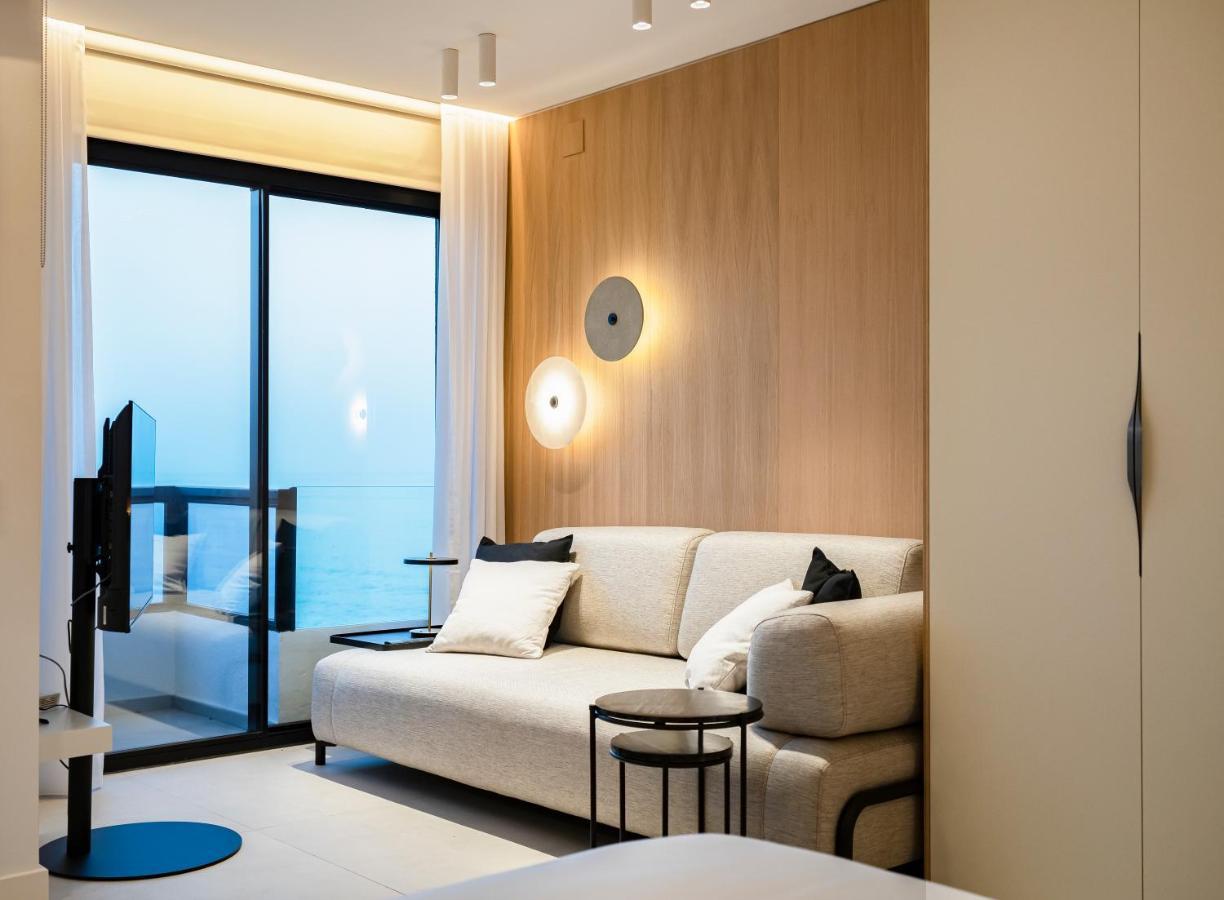 Aloha Apartamentos - Primera Linea De Playa - Vista Al Mar Бенальмадена Экстерьер фото